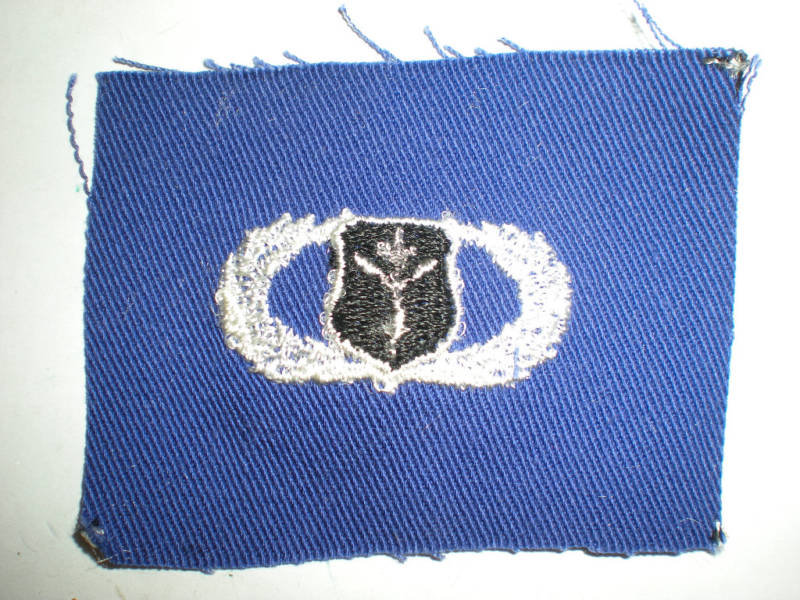 USAF METEOROLOGIST 5 LEVEL BADGE -COLOR ON BLUE TWILL