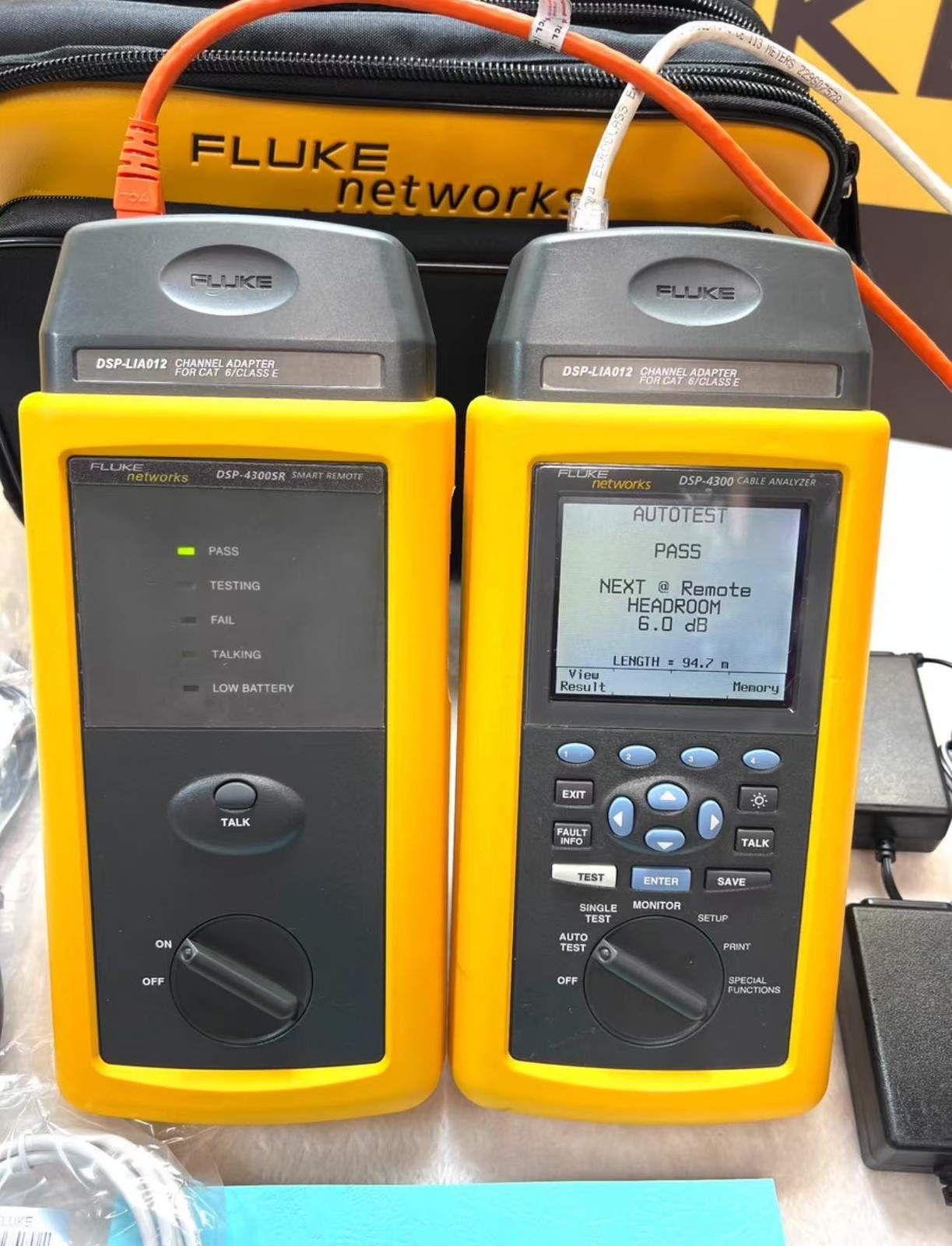 Fluke Networks DSP-4300 Cat 6 Class E Network Cable Analzyer Meter Kit