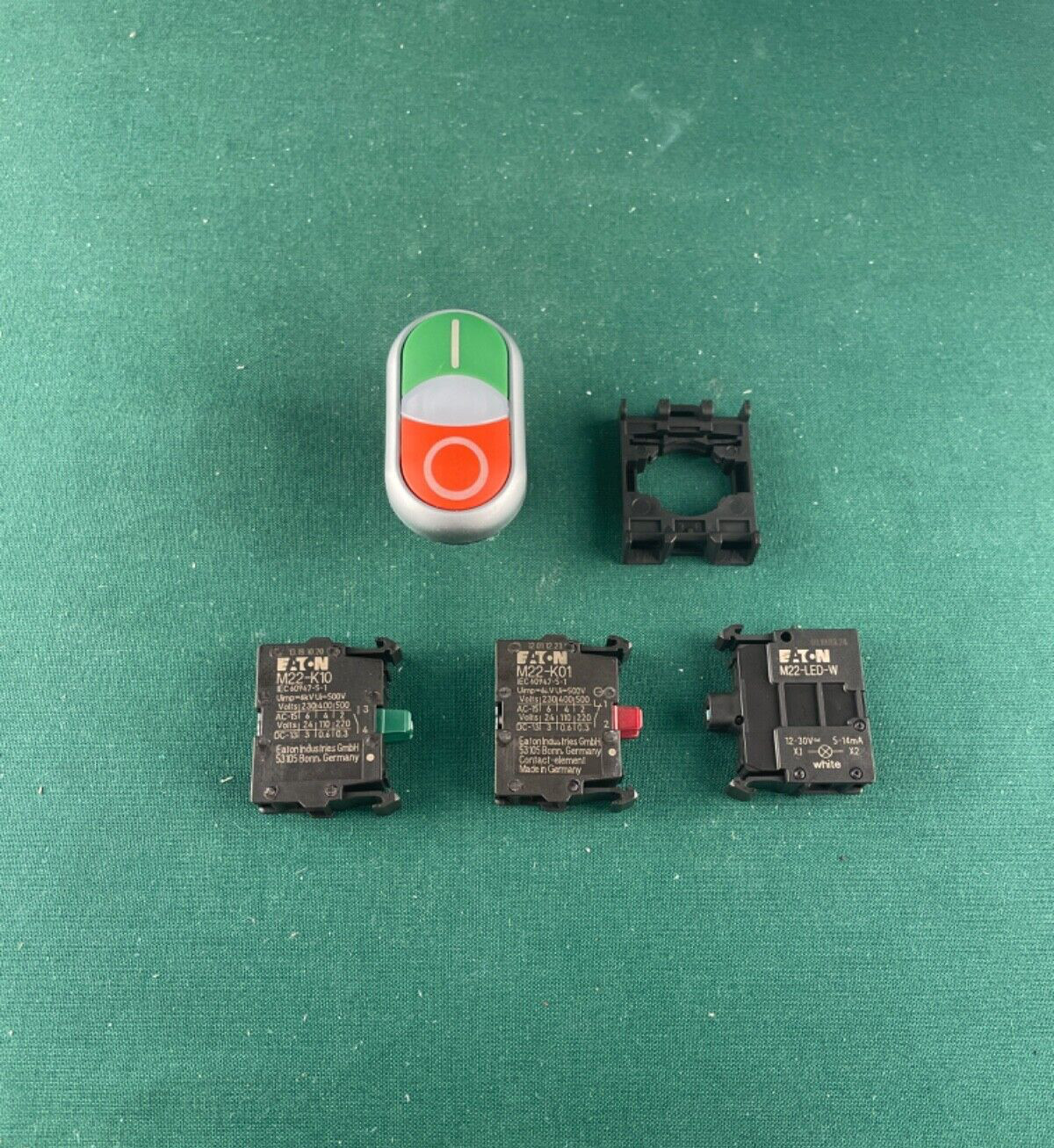 Eaton RMQ-Titanium Double Push Button Complete Unit 24V M22-DDL-GR-X1/X0/K11/24-W