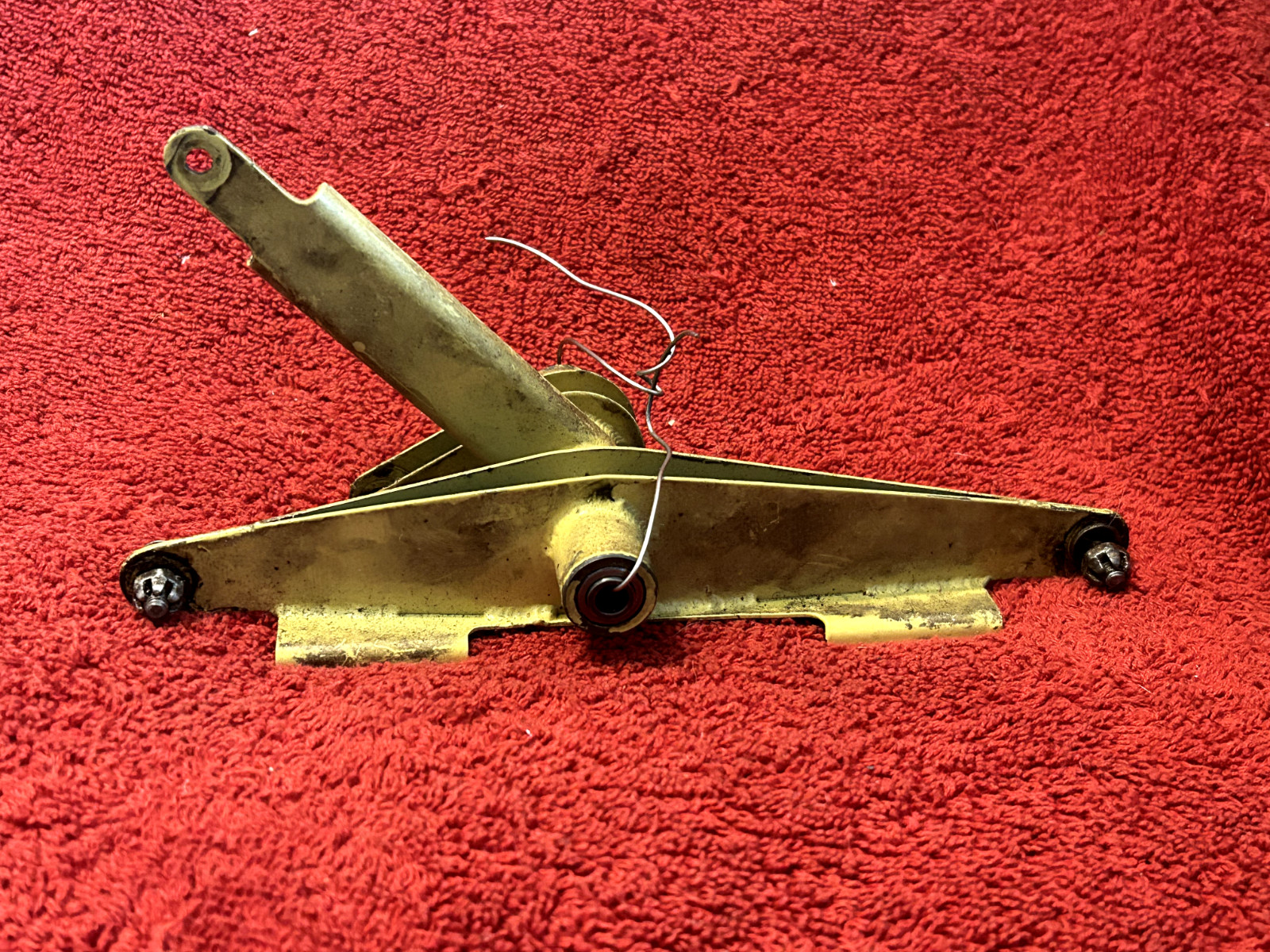 AIRCRAFT HORIZONTAL STABILIZER HINGE ASSEMBLY