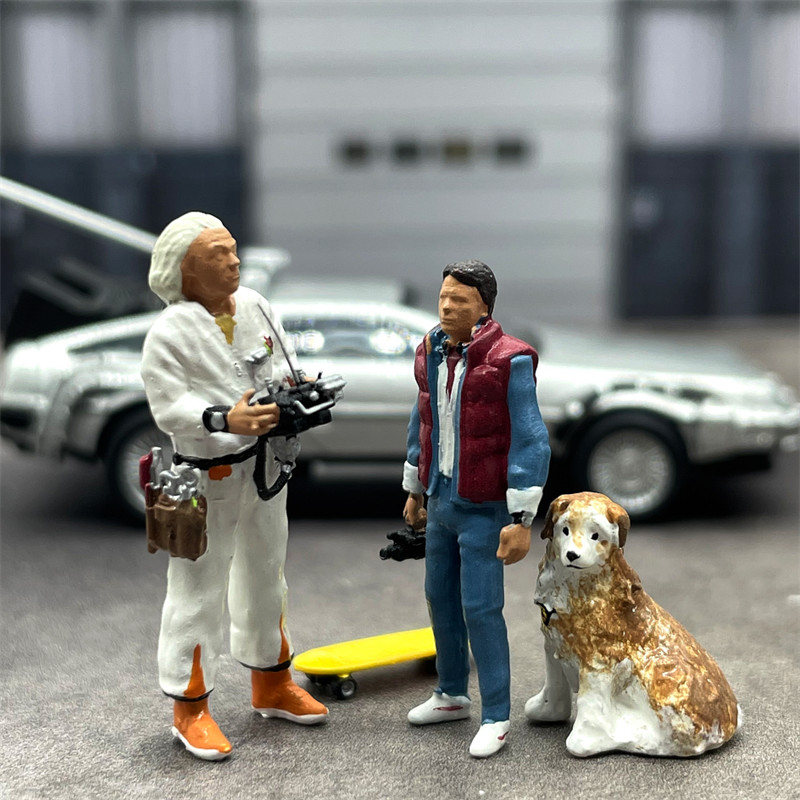 1/64 Scale Model Back to the future 2 figures and Dog Diorama Miniature Figuress
