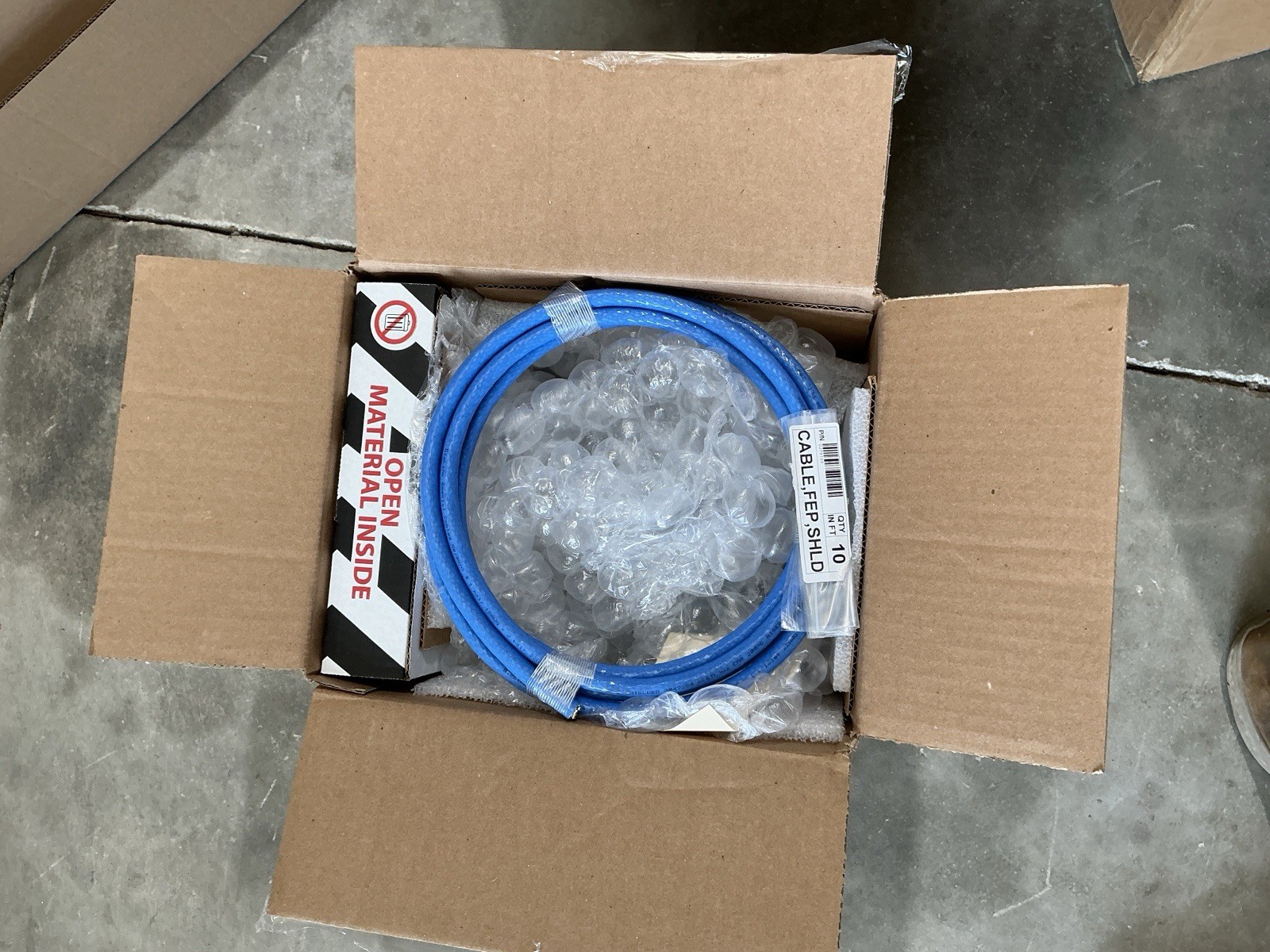 NEW MICRO MOTION F025SB77CRA2EZZZZ CORIOLIS METER WITH 1600 TRANSMITTER