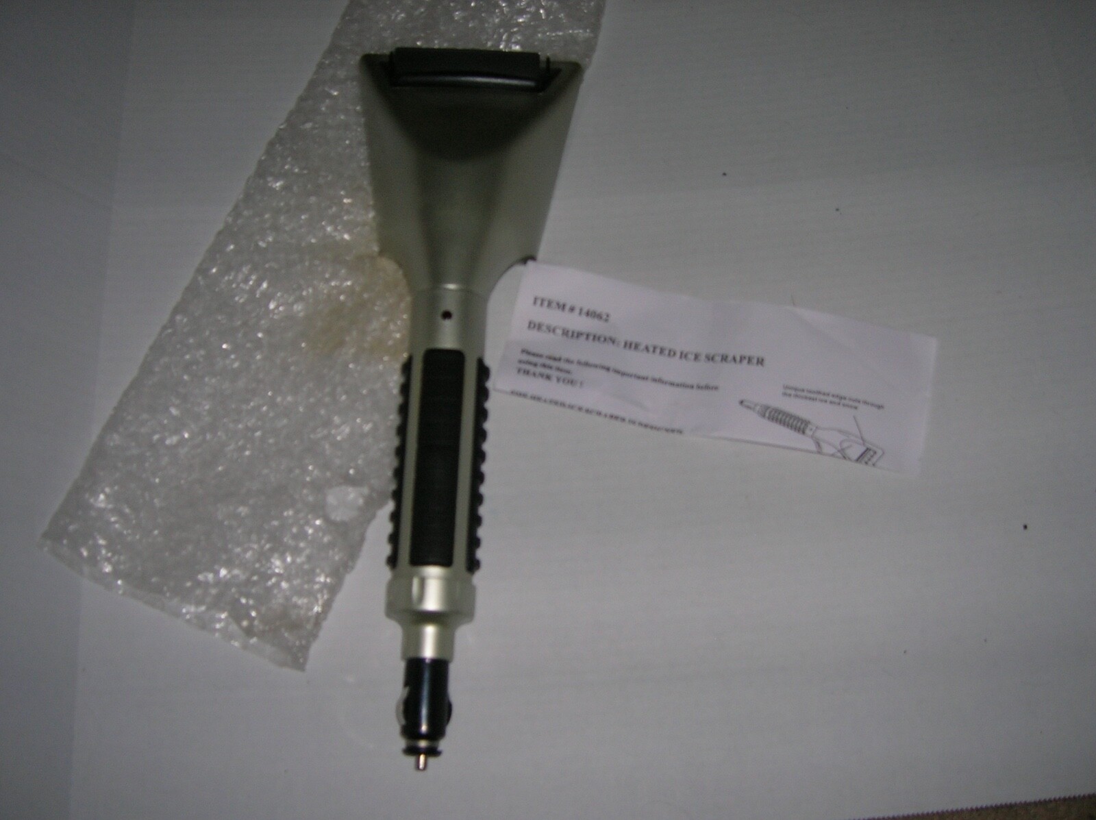 Heater Ice Scraper for Cars   Item # 14062   see picture   m4
