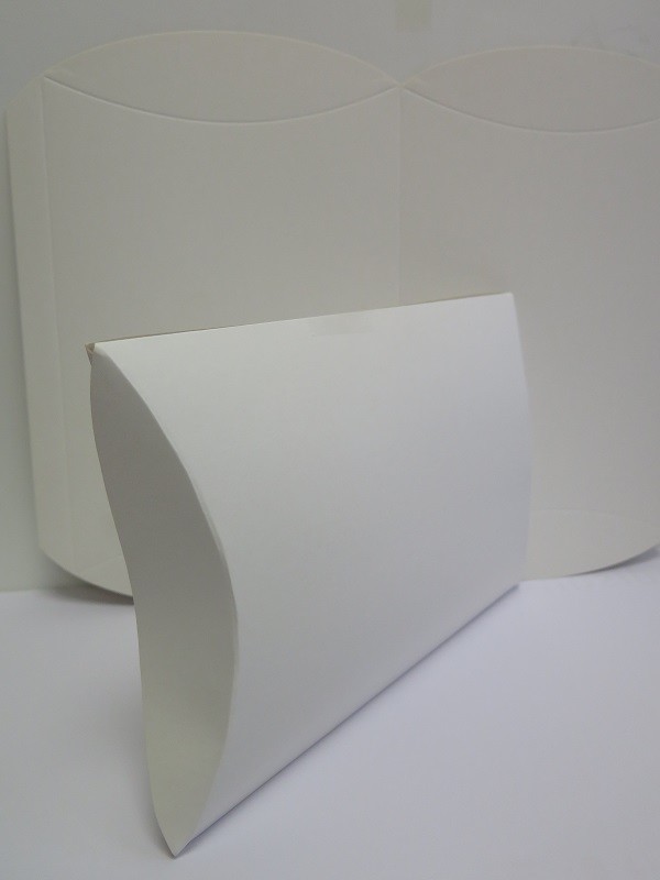 10 x Pillow Box Flat Pack Non-Glued White (Assembled 200x170mm) Edge 240mm AM392
