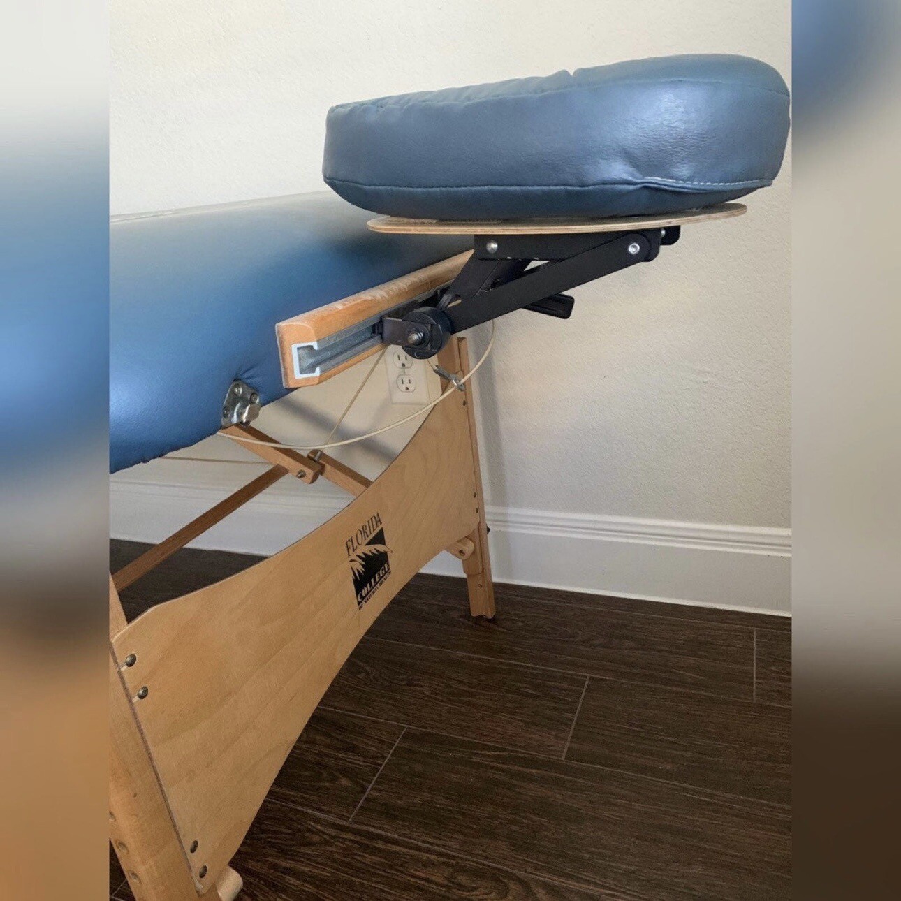 TouchAmerica Portable Massage Table