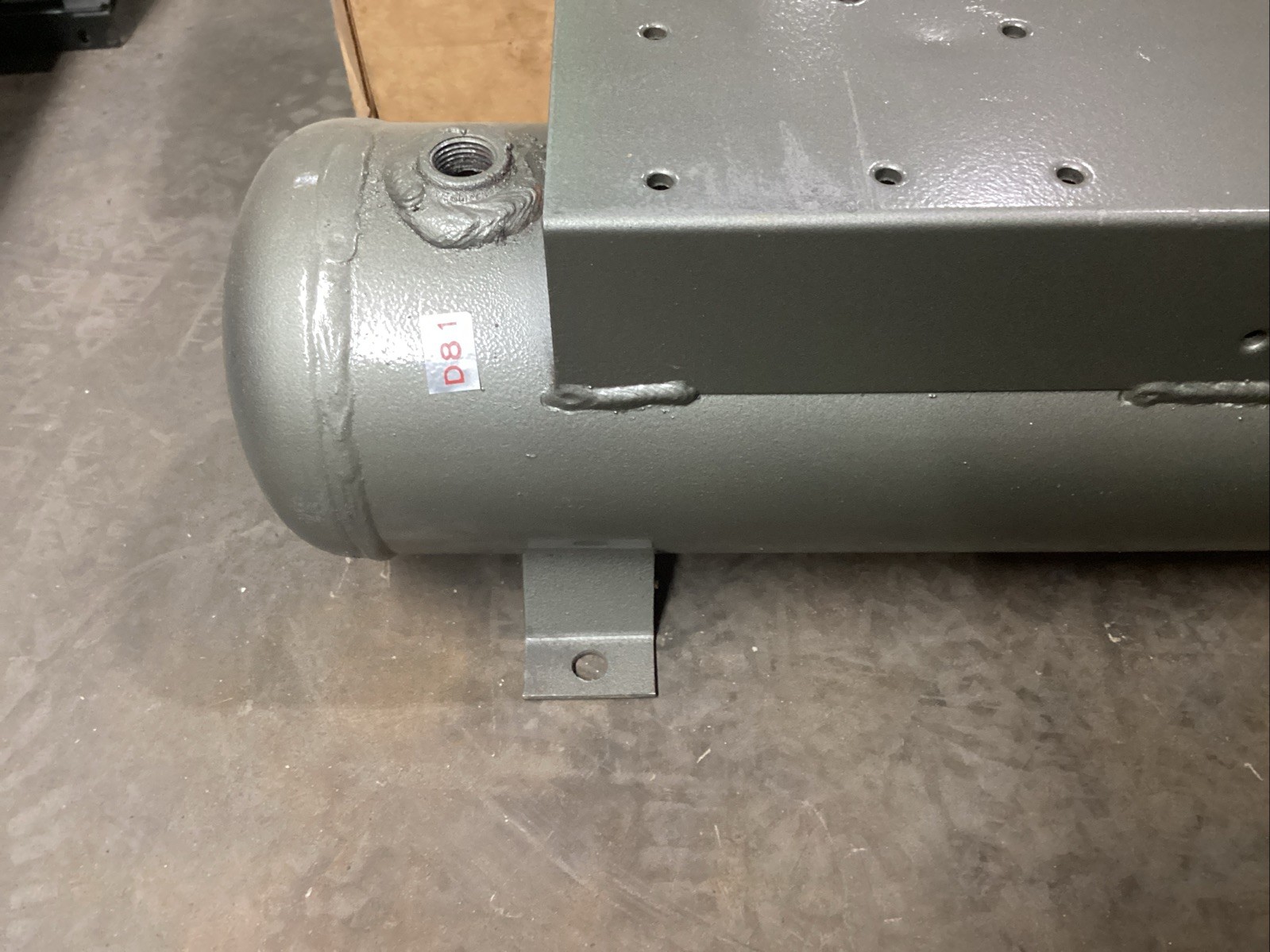 Dayton 3 Gallon Horizontal Non-Code Compressor Tank 1Z782B #806E89PR6*CO