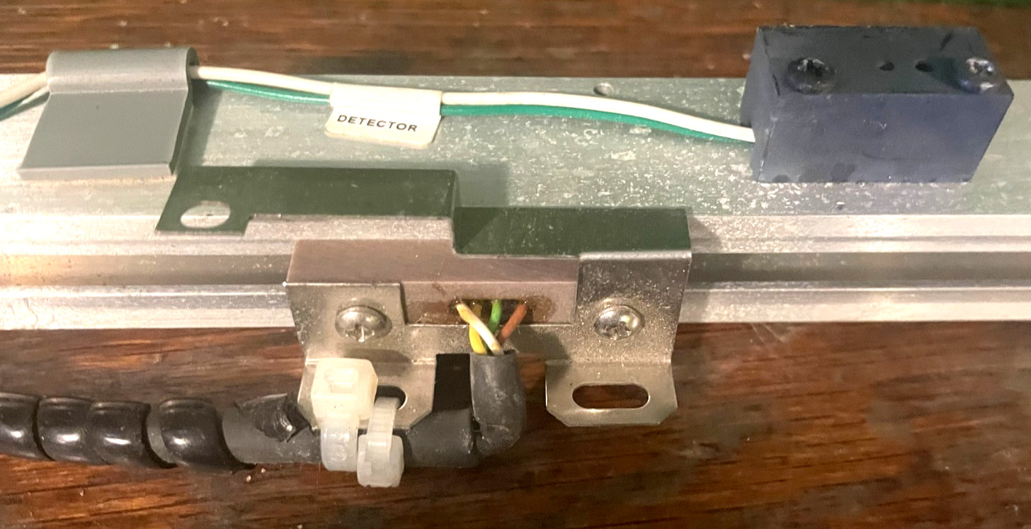 MEG-TEK Dual Optical Linear Encoder Part Number 1659958 22 Inches Long