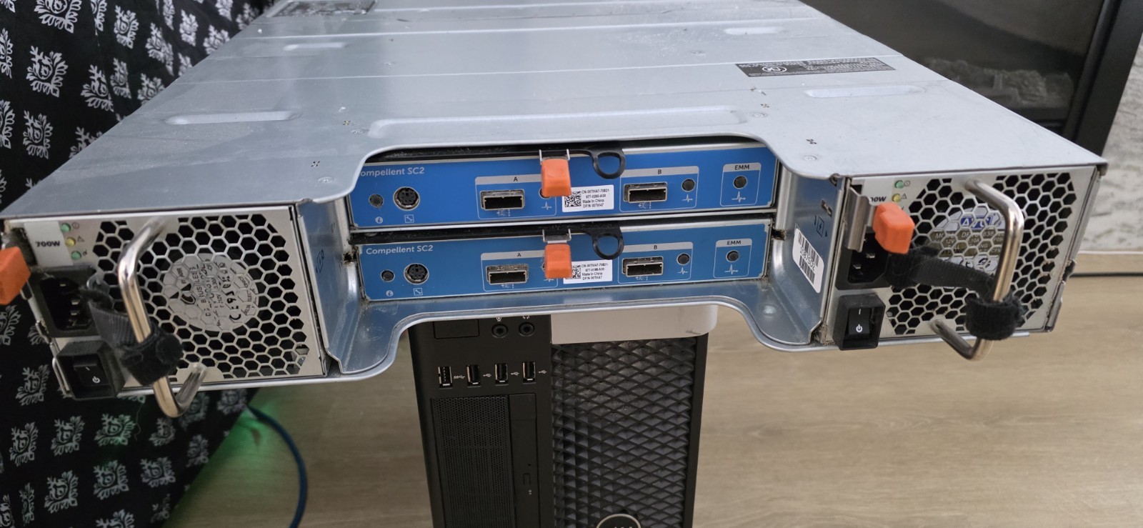 Dell Compellent SC220 24x 600GB 2x SC2
