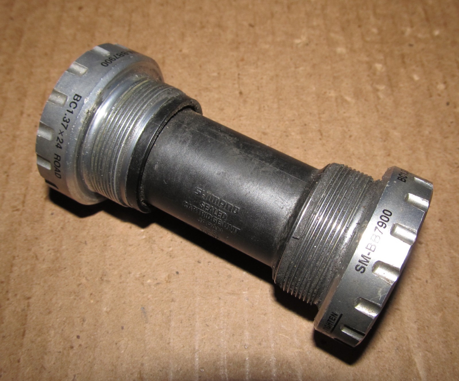 Shimano Dura-Ace SM-BB7900 Bottom Bracket Sealed Cartridge BC1.37x24 Road