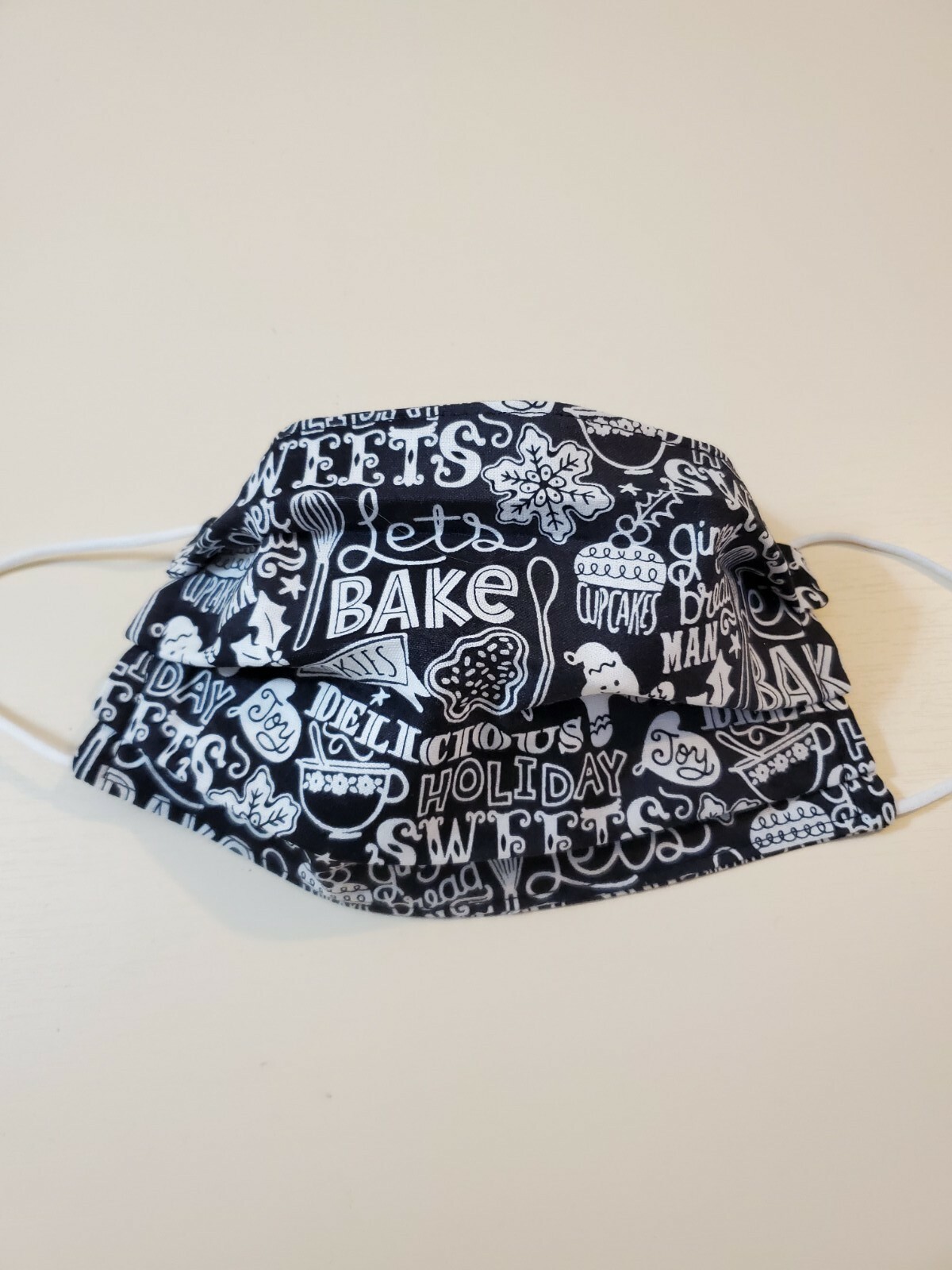 Adult Face Mask, Baker, Restaurant, Baking Cookies, Kitchen Fun, Black & White