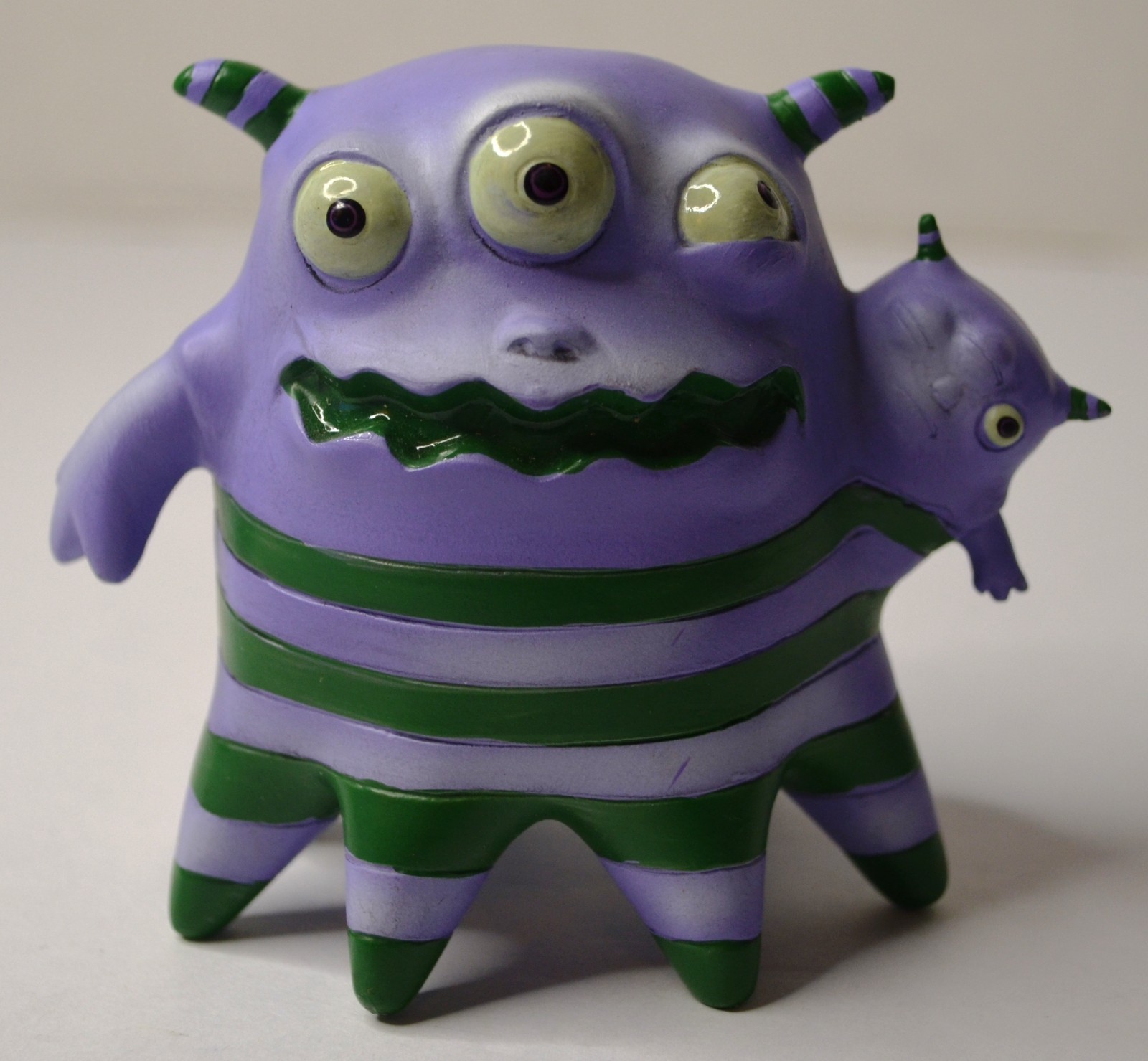 UNDERBEDZ GALLABAH MONSTER FIGURINE SUMMIT COLLECTION
