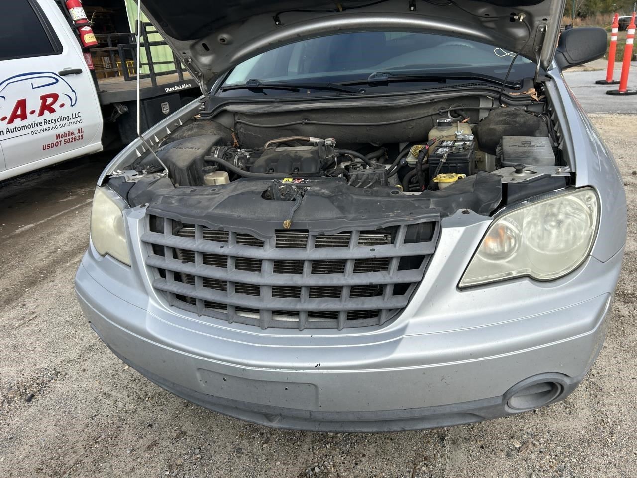Passenger Right Front Spindle/Knuckle Fits 04-08 PACIFICA 104952229