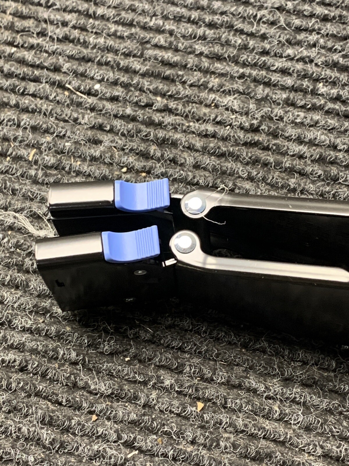NEW 2U Cable Management Dell Arm Kit OM770R