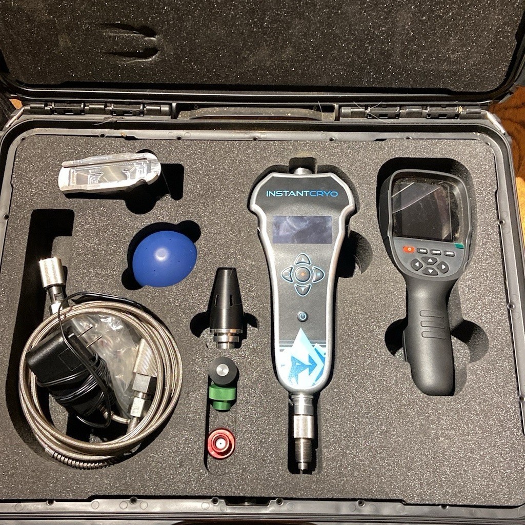 InstantCryo Cryotherapy Kit W/ Hard Case And Thermal Camera