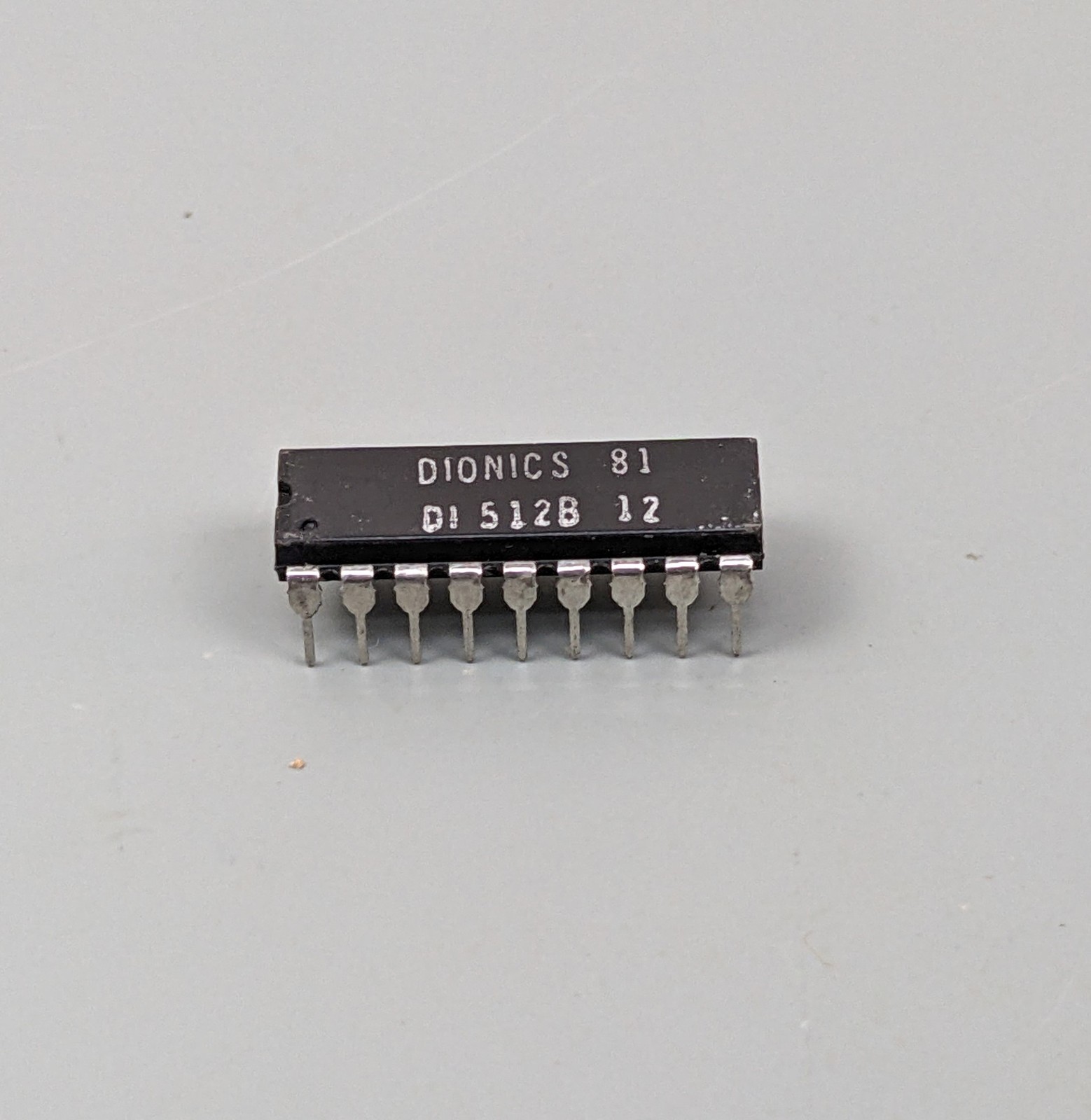 (10) DIONICS DI 512 High Voltage Level Shift Display Driver ICs
