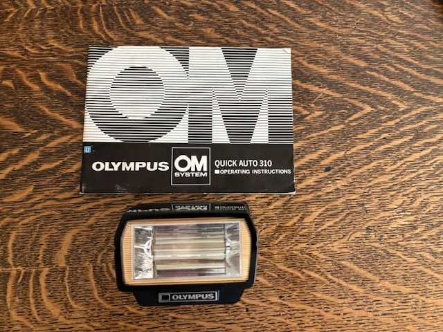 Olympus Quick Auto 310 TTL Flash Unit