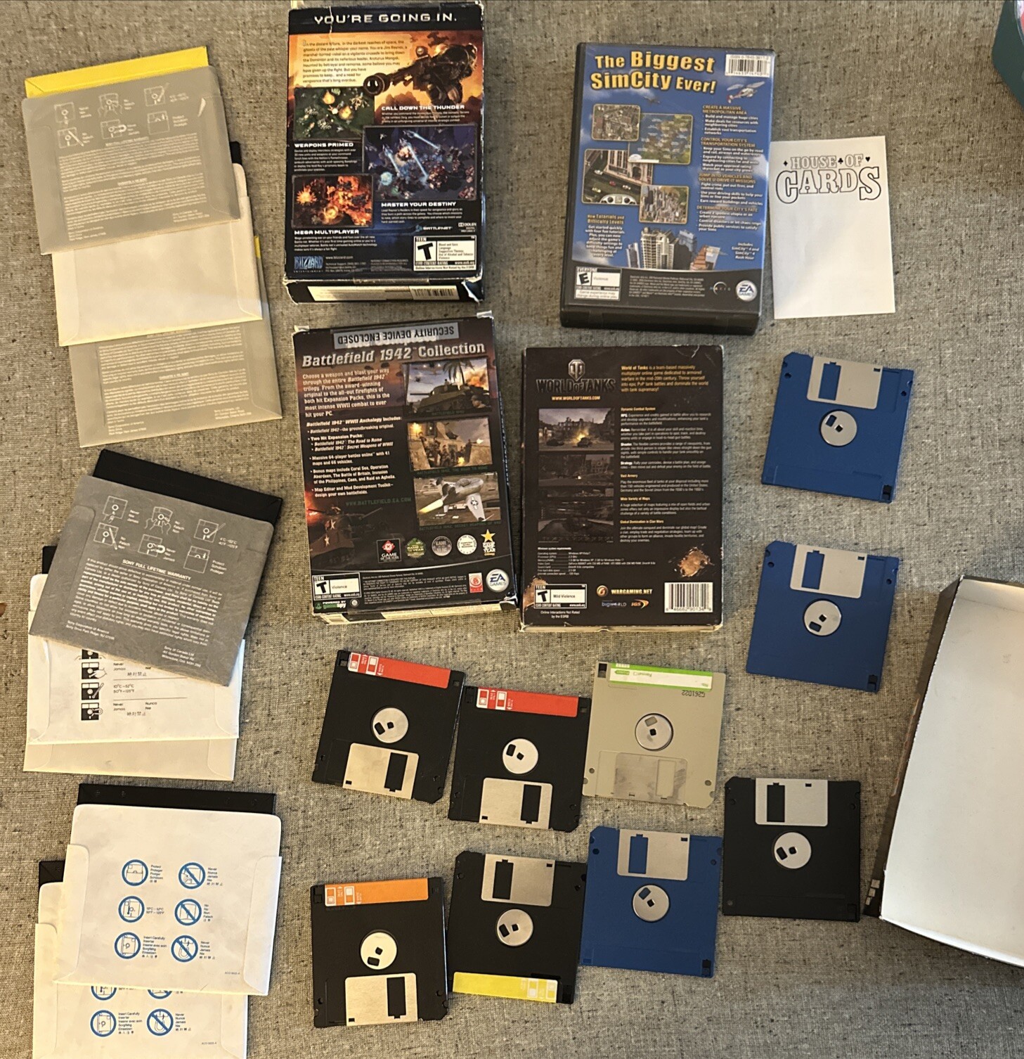 COMPUTER GAME & FLOPPY DISK LOT 5.25 3.5 Random Untested BATTLFIELD WORKD TANKS