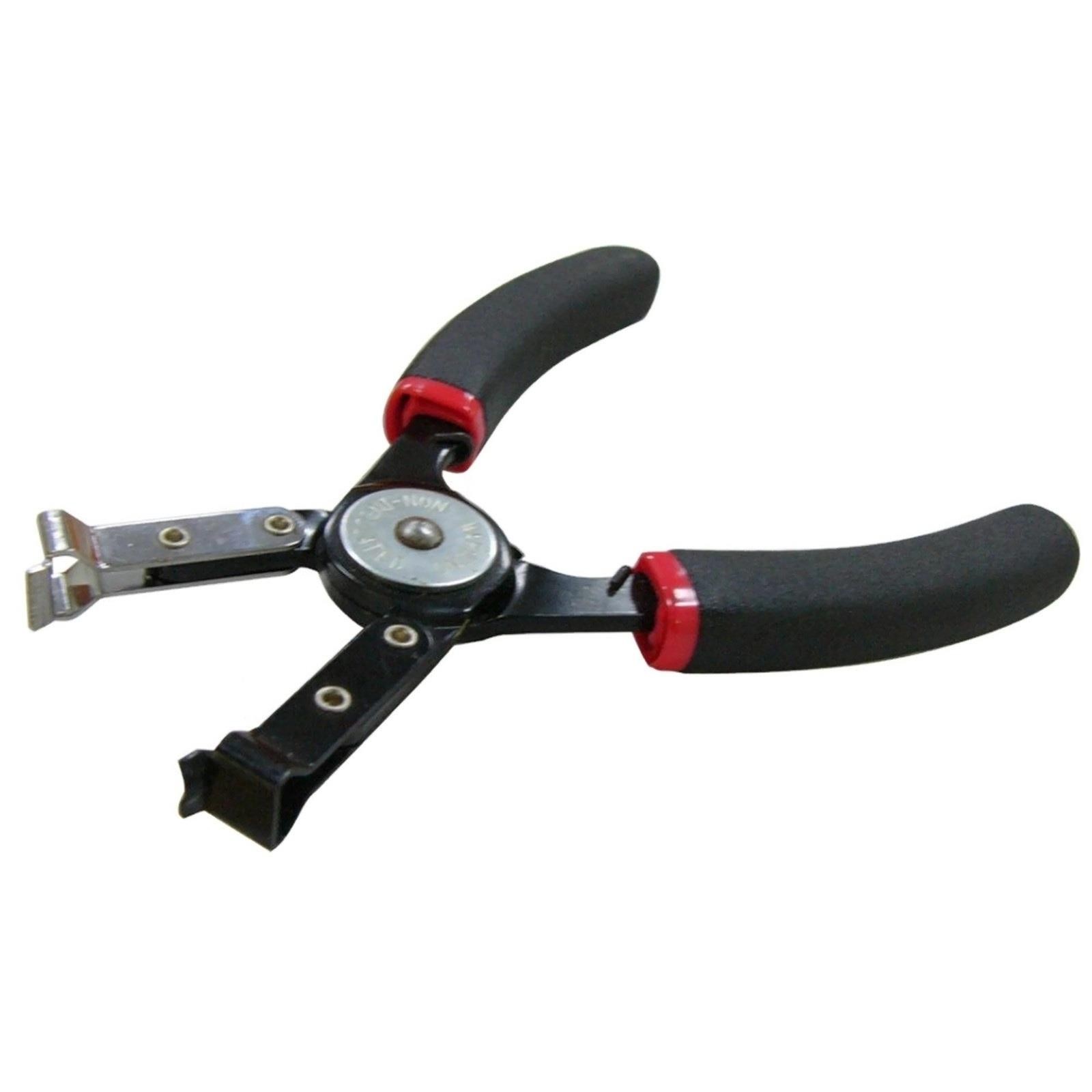 Clamp for mounting chains and bolt for motorcycle chain
