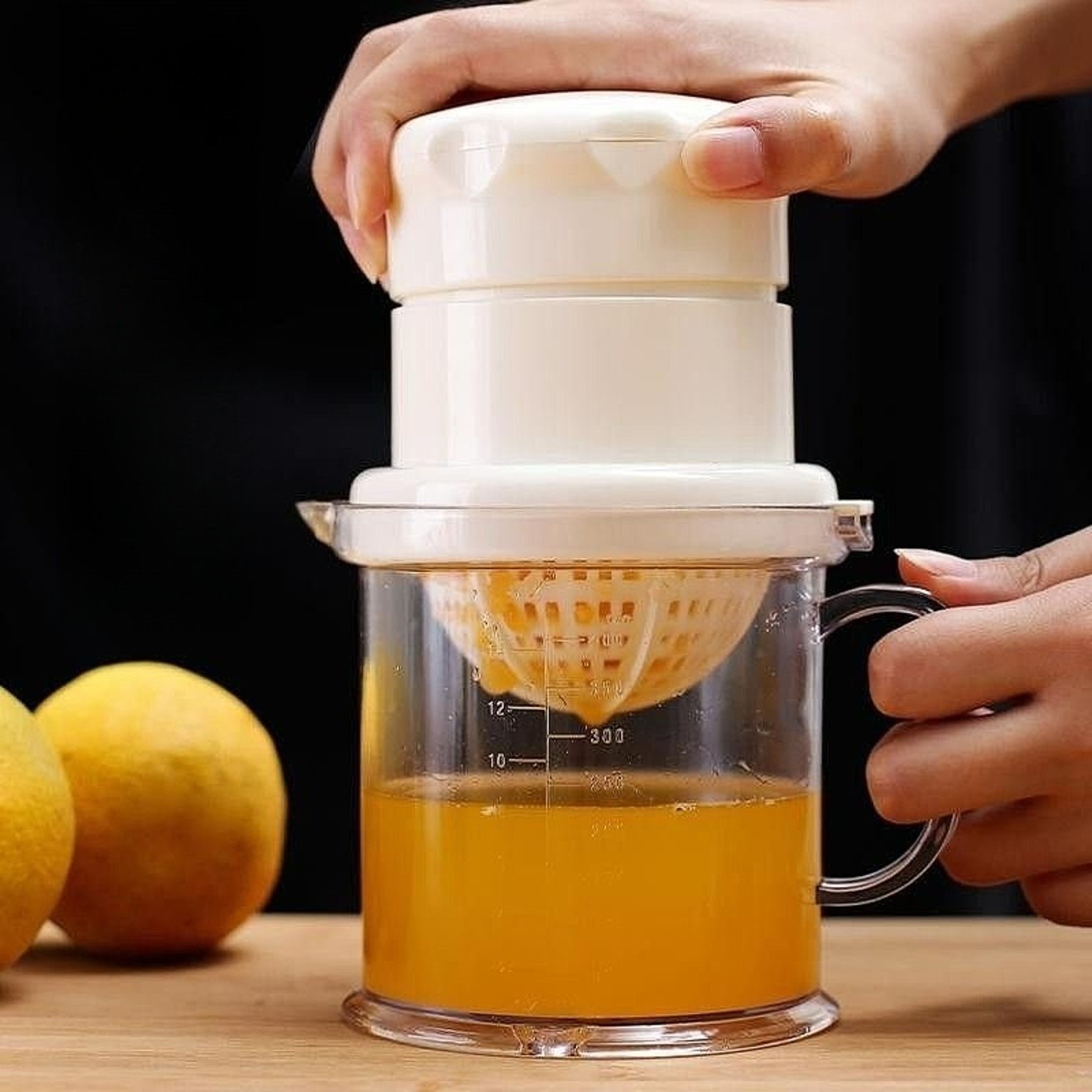 Manual Juicer Hand Press Fruit Squeezer w Bowl & Strainer, Citrus Lemmon Juicer