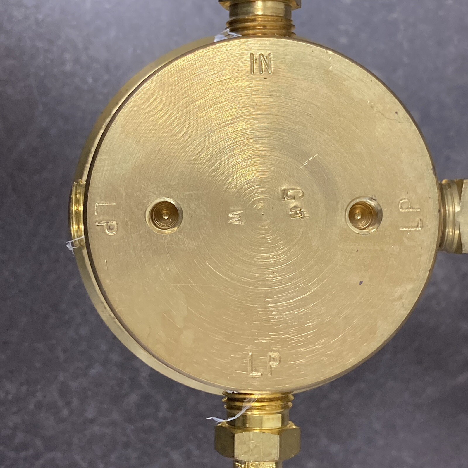 Air Liquide 8RM Pressure Regulator with Single Gauge