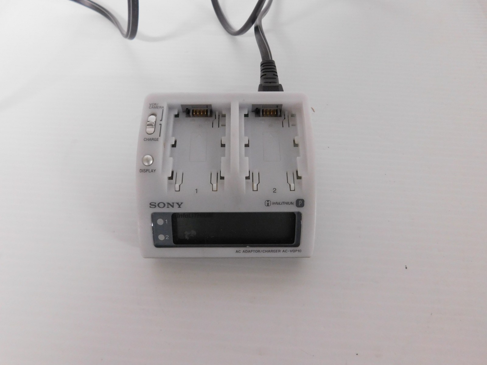 SONY INFOLITHIUM AC POWER ADAPTOR MODEL NO AC-VQP10 (BLS132)