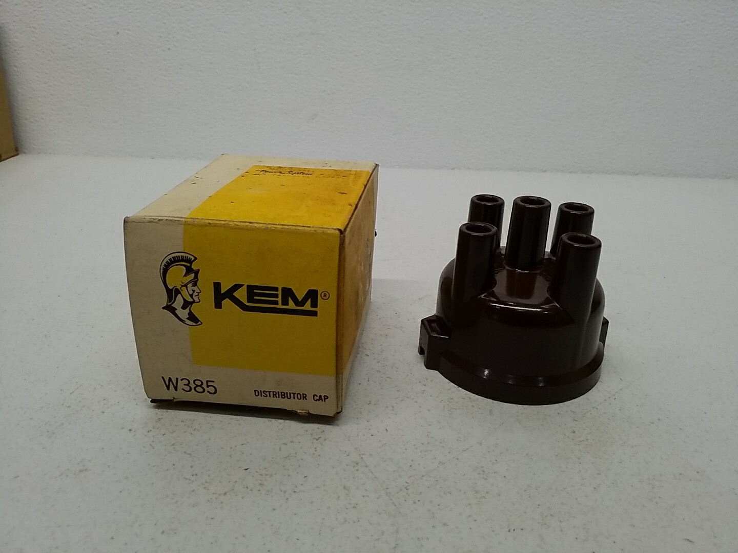 W385 Kem Automotive Distributor Cap Kemparts Distributor Cap W385