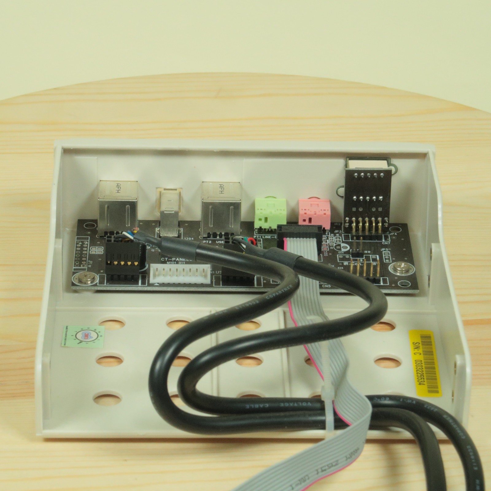 ChainTech Cbox 2 Front Panel Zenith Series 5.25" Bay for 7NJS Motherboard