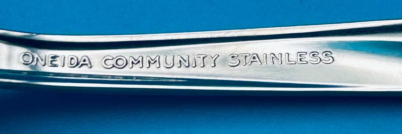 Oneida TWIN STAR Pierced Serving Spoon 8 3/8" Stainless Flatware Community