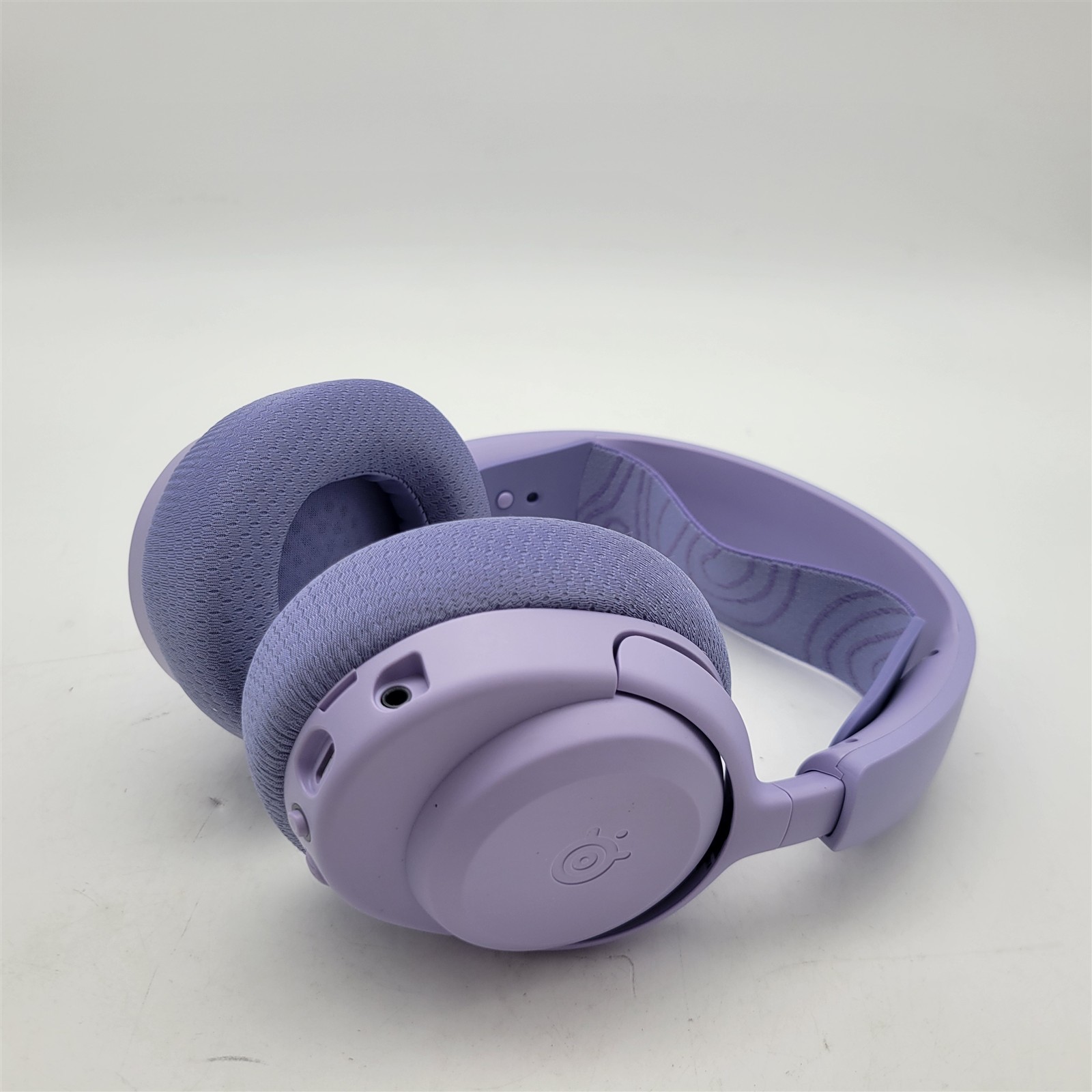 SteelSeries Arctis Nova 3P Wireless Multi-Platform Gaming Headset — Lavender