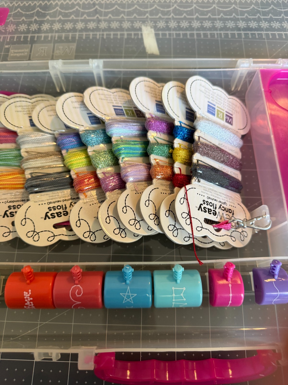 We R Memory Keepers Sew Easy w Case, Floss Cards, 8Heads, Mat, Tool
