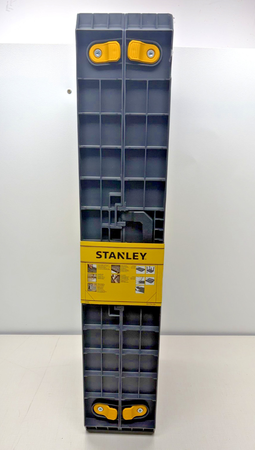 Stanley Fold Up Work Bench STST11552
