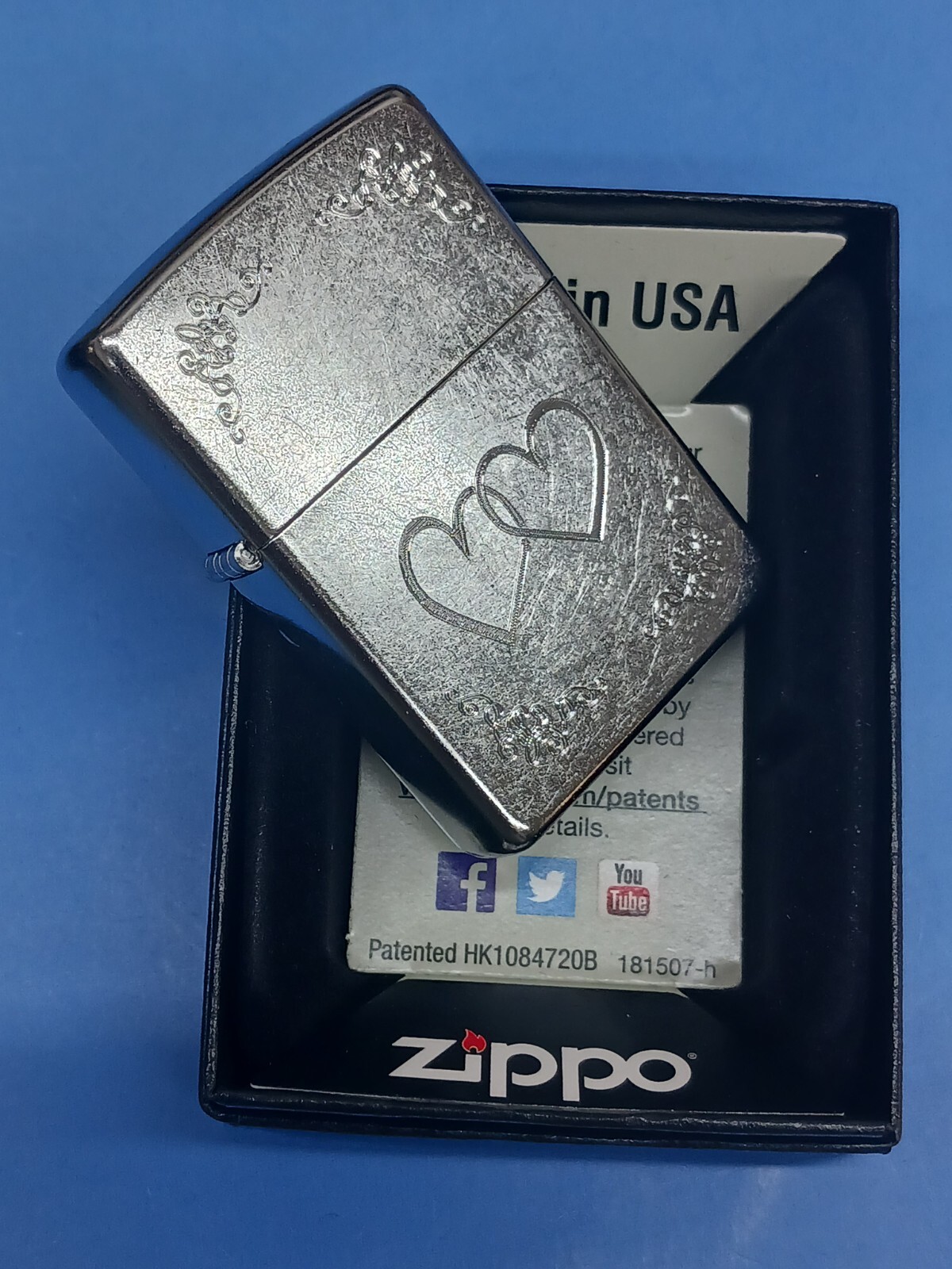 Zippo 24016 Heart to Heart Street Chrome