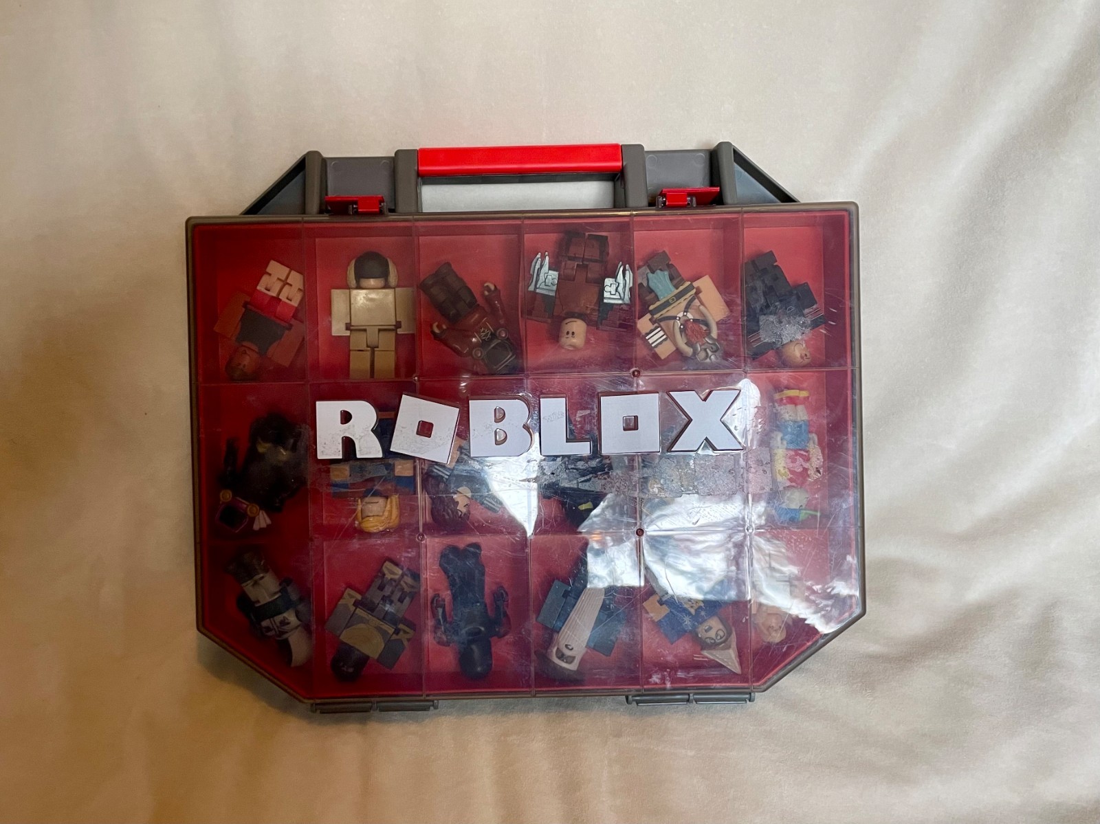 2 REPLACEMENT CLIPS Right + Left for ROBLOX Collector’s Toolbox Storage Case