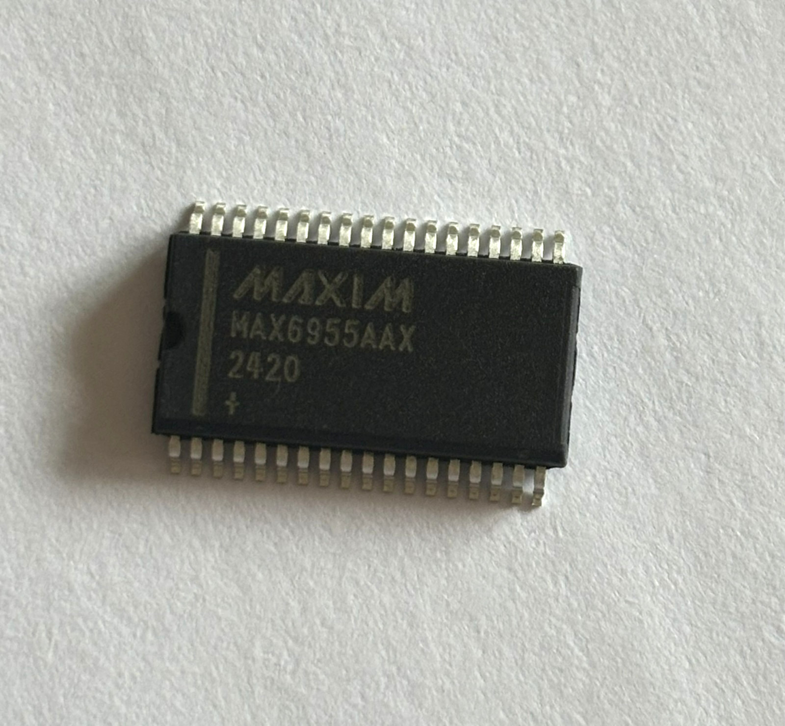 New Maxim Integrated MAX6955AAX+T LED Driver IC (Lot of 5, B2B Original Stock)