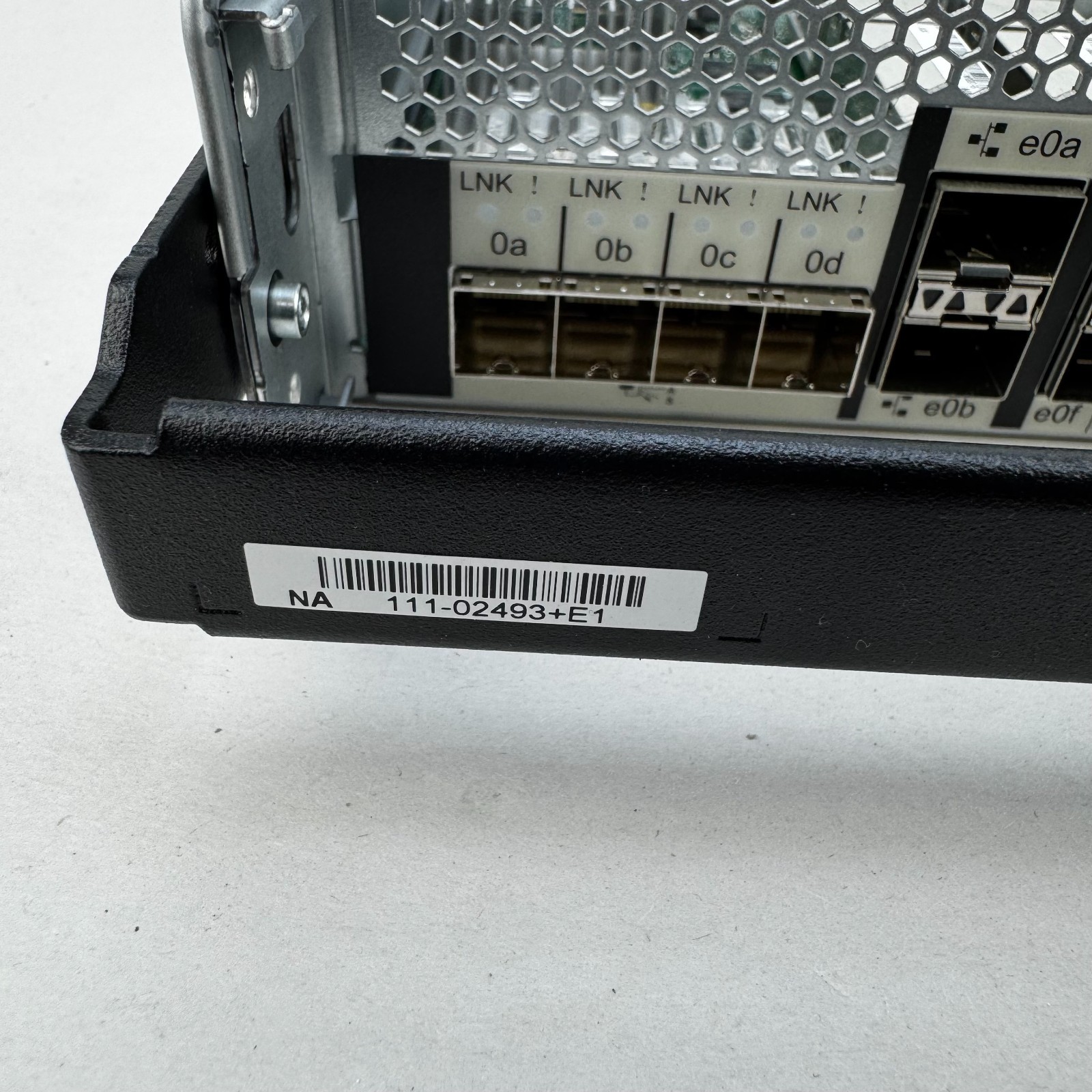 Netapp 111-02493+E1 Filer Storage Controller Head Node FAS8200 (No RAM)