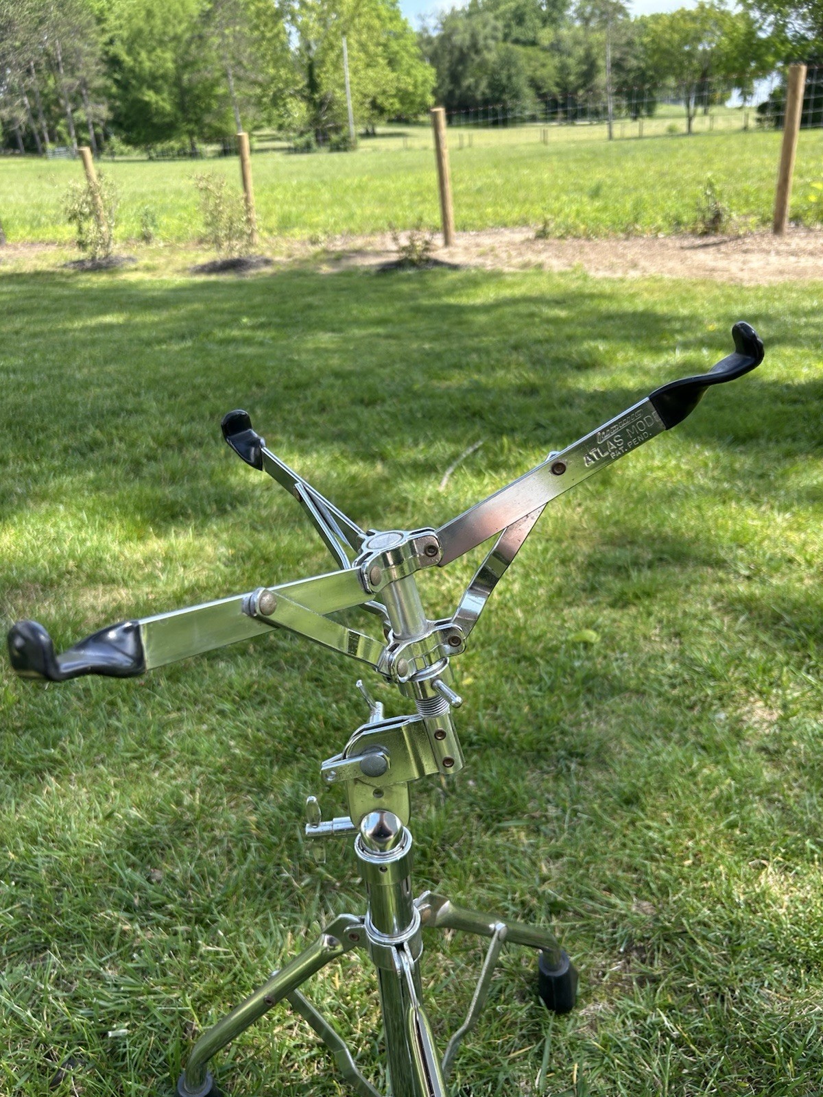 1970's Ludwig Atlas Model Snare Stand
