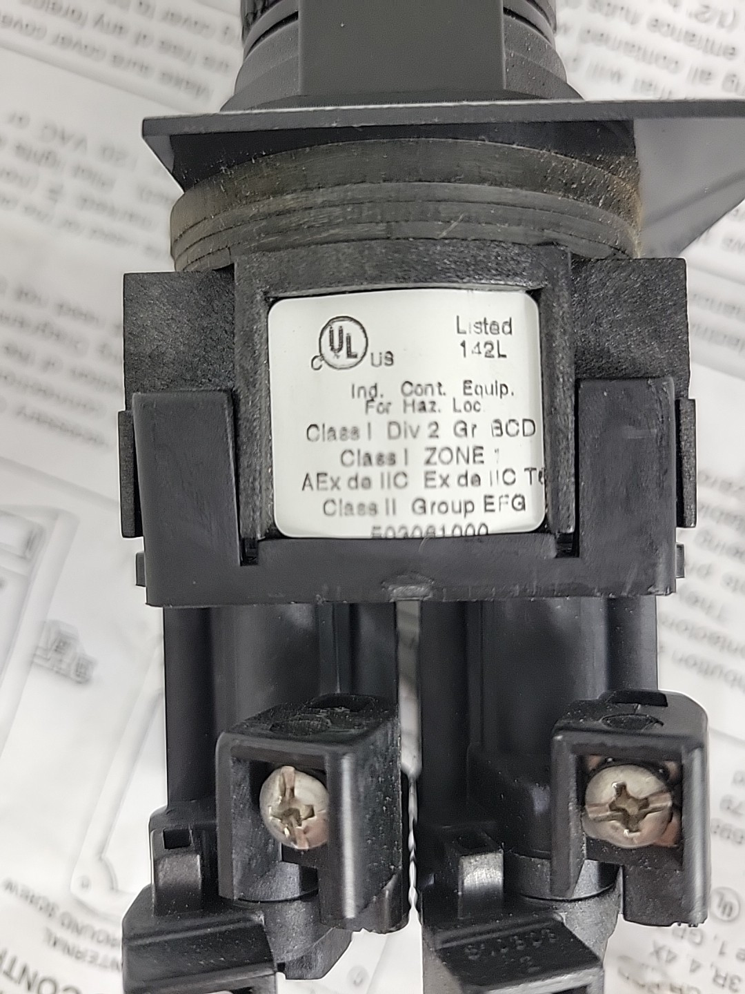 Appleton UCSSSeries Hazardous Location Selector Switch 2 Positions New No Box