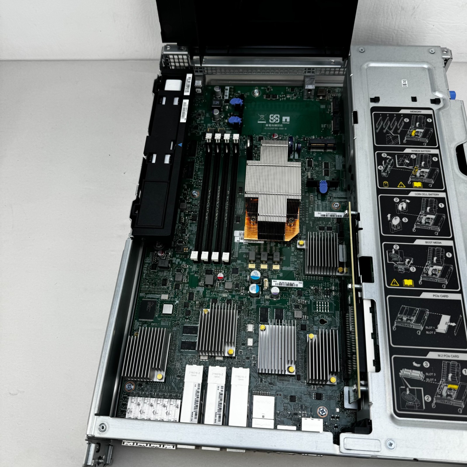 Netapp 111-02493+E1 Filer Storage Controller Head Node FAS8200 (No RAM)
