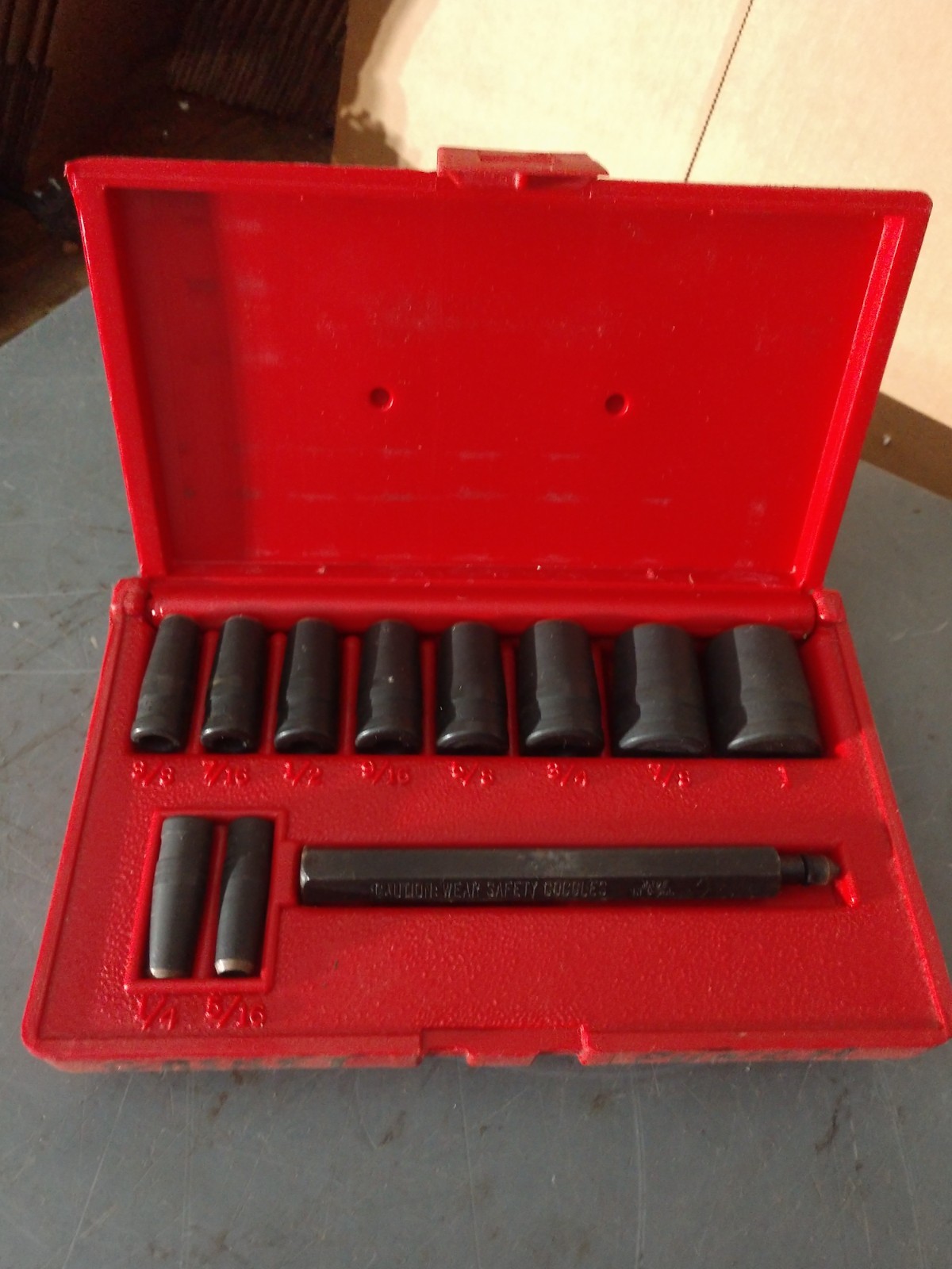 Gasket and Hollow Punch Set 11 pieces No. 589 Cal-Van Tools