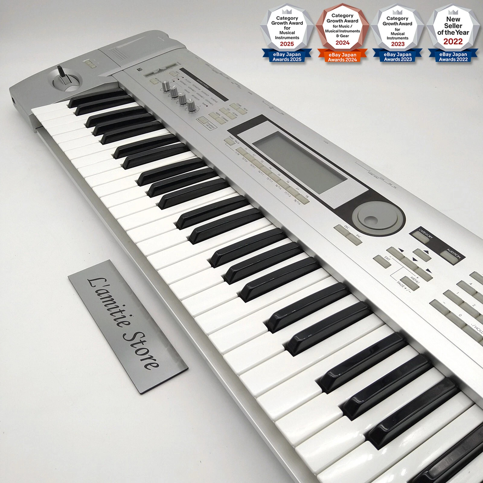 KORG TRITON Le 61 Key   Synthesizer Keyboard Music Le61 Silver Japan USED