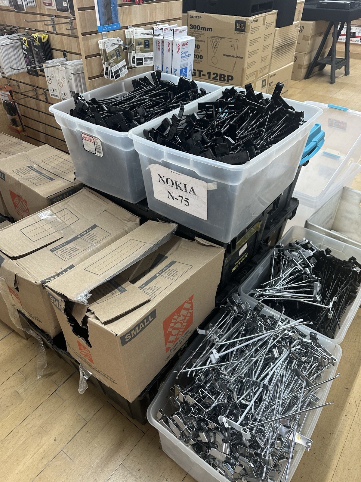 Slatwalls Gridwalls Hooks/Hangers Different Sizes.