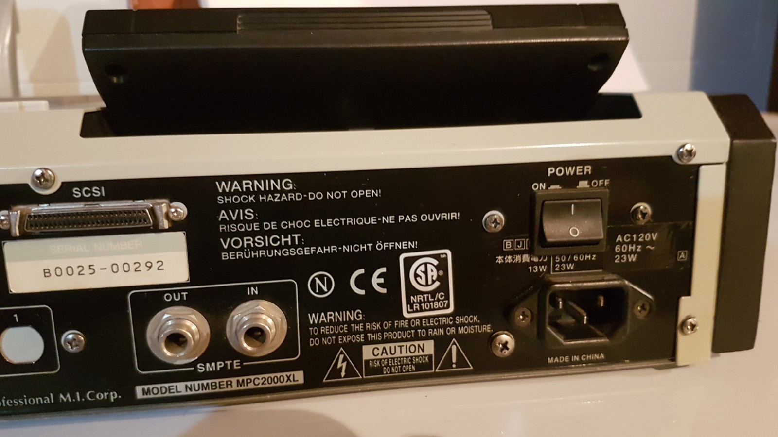 Akai MPC 2000xl Sampler +CF Card lot +Extras