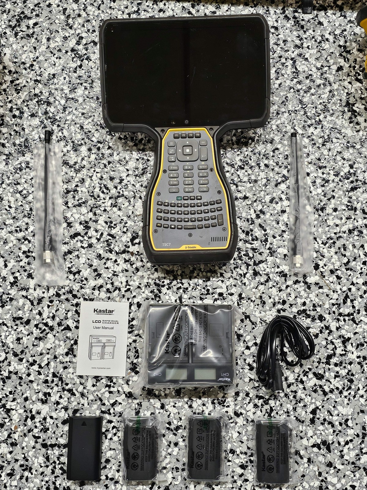 Trimble SPS986 GNSS Base & Rover Kit, TSC7, UHF/900MHz, Siteworks/Access