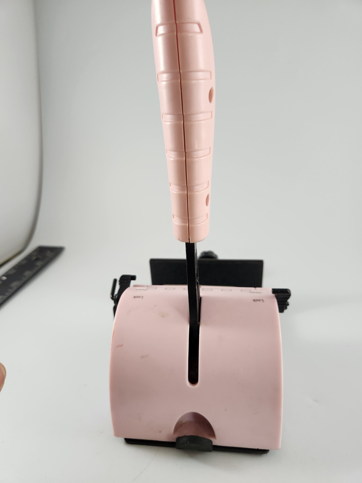 Zutter Bind-It-All V2.0 Pink Scrapbooking Binder Punch Bind Machine