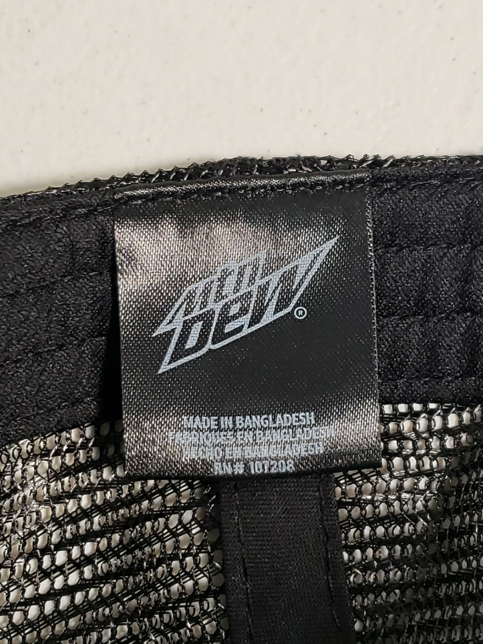 Mountain Dew Baja Blast Big Waves Trucker Hat Black/Multi-Color