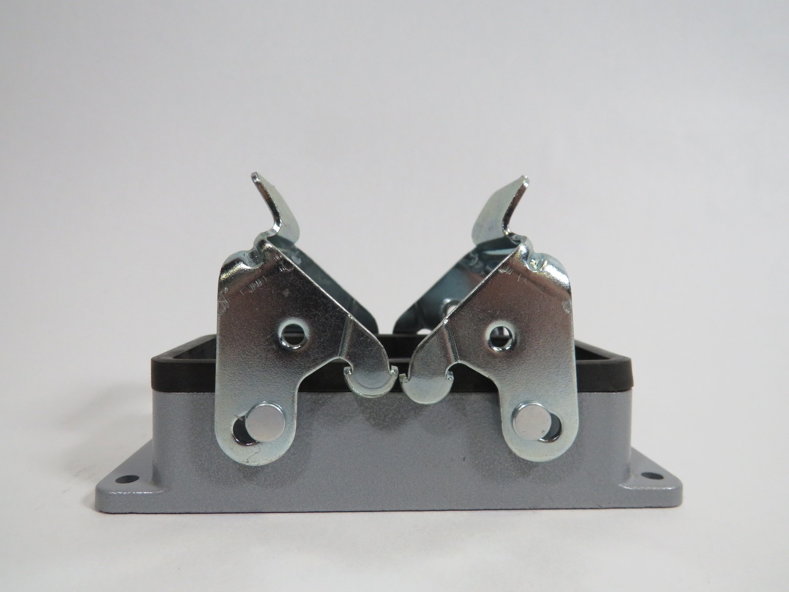 Generic Rectangular Connector Enclosure 3-3/8x1-3/8x1-1/8" USED