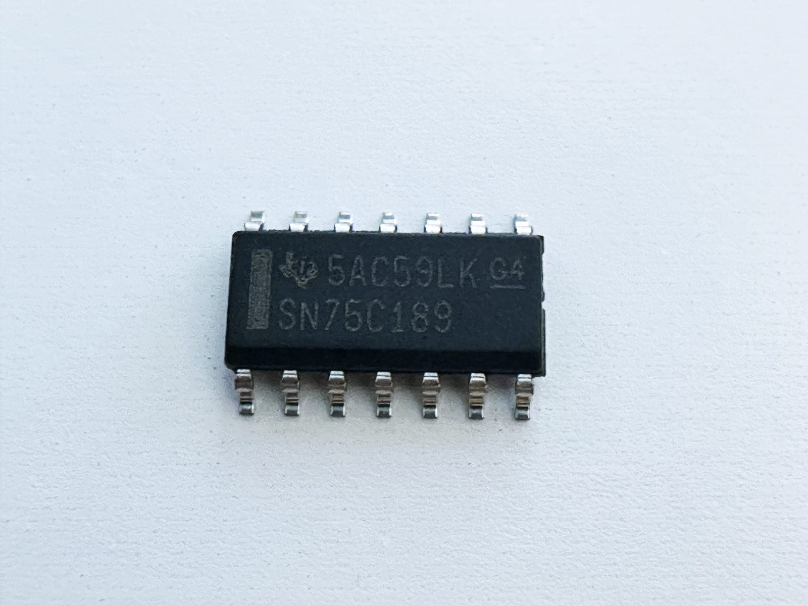10PCS SN75C189D SN75C189 TI Quad RS232 Line Receiver With Hysteresis SOIC-14