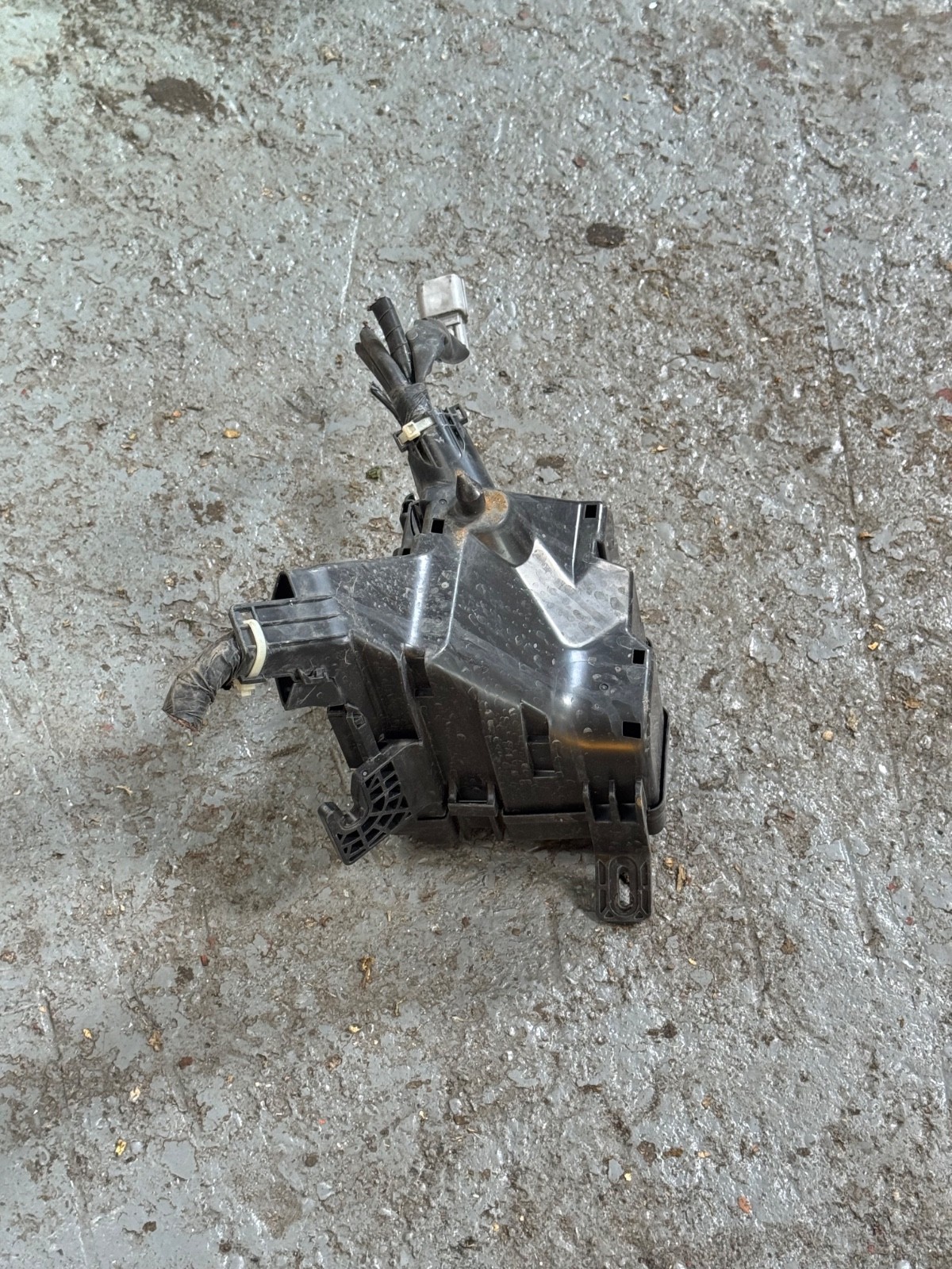 MAZDA 2 2008 FRONT FUSE BOX RELAY