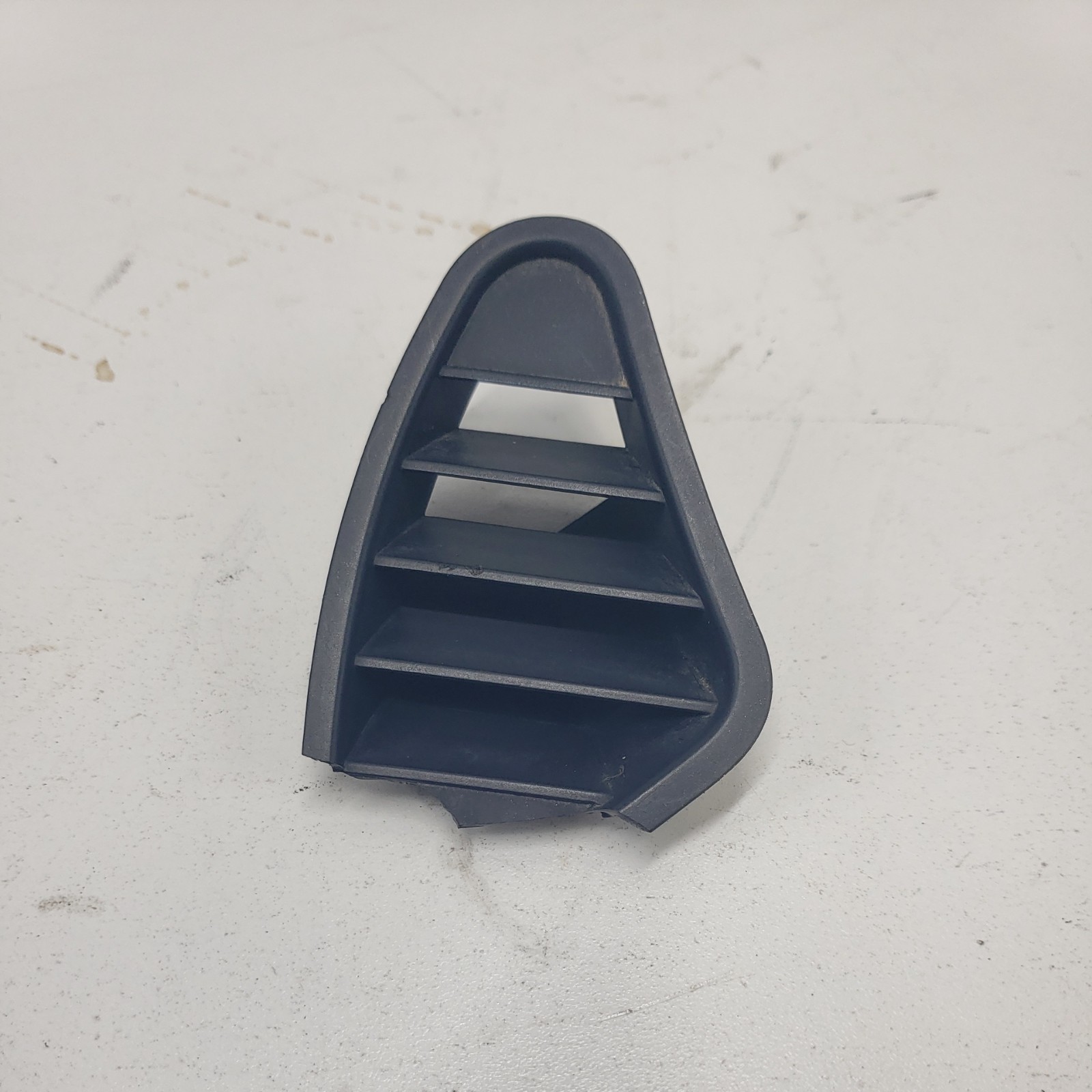 BMW Z3 Driver Side LH Dashboard Air Vent OEM Damaged
