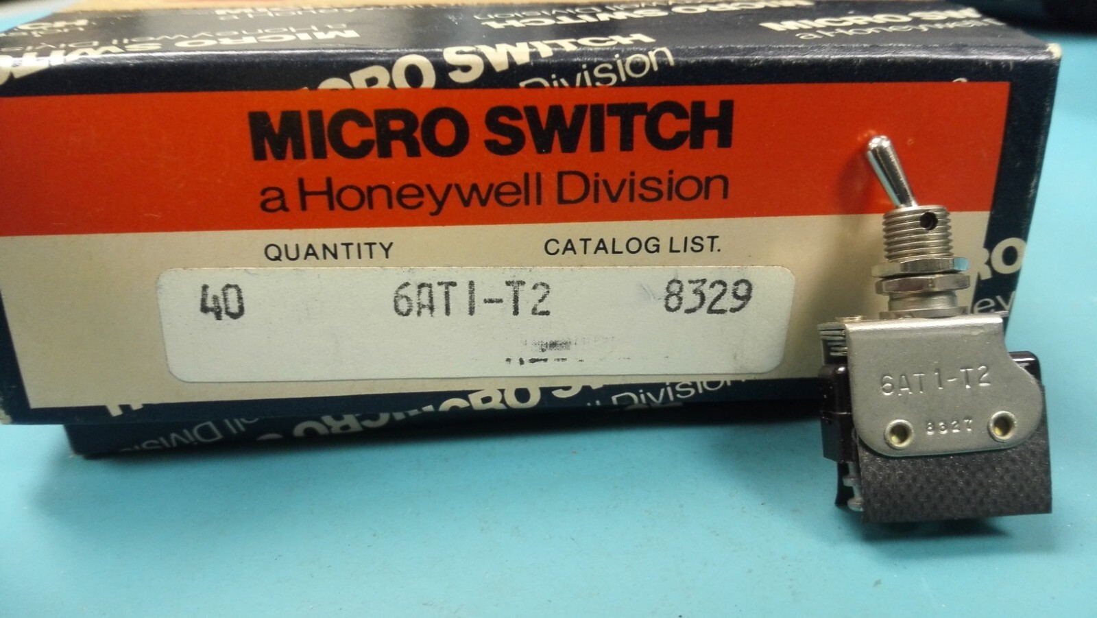 6AT2-T2 TOGGLE SWITCH miniature MICROSWITCH / HONEYWELL